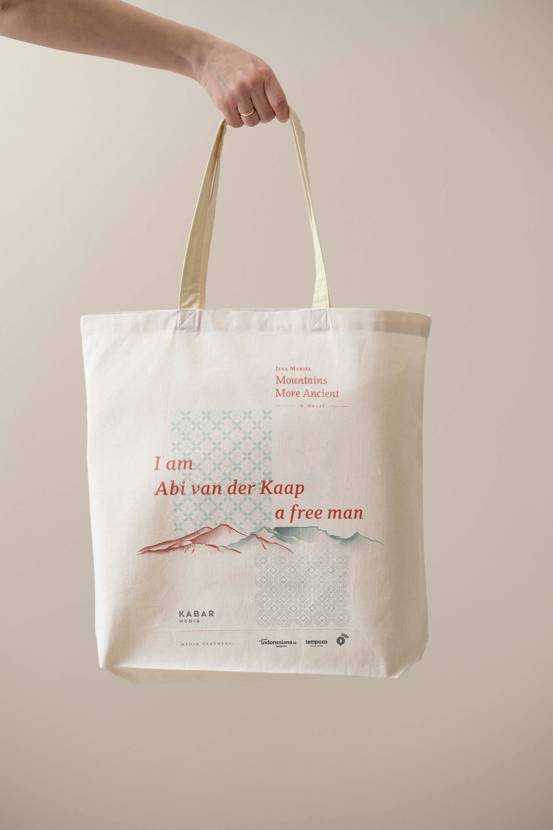 MMA Tote Bag mock up 2-01